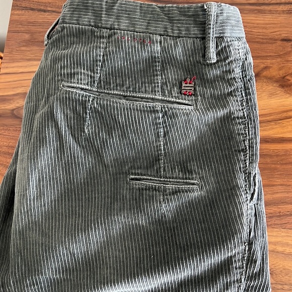 Dark olive grn/grey Incotex corduroy pants.Like new however w/small little mark. - Picture 6 of 6